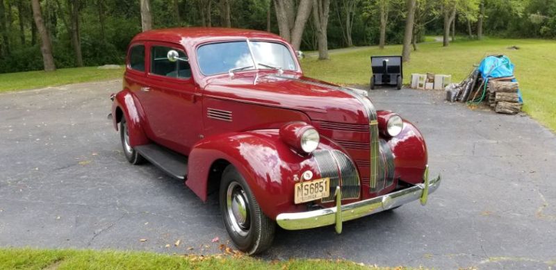 1939 Pontiac Sedan