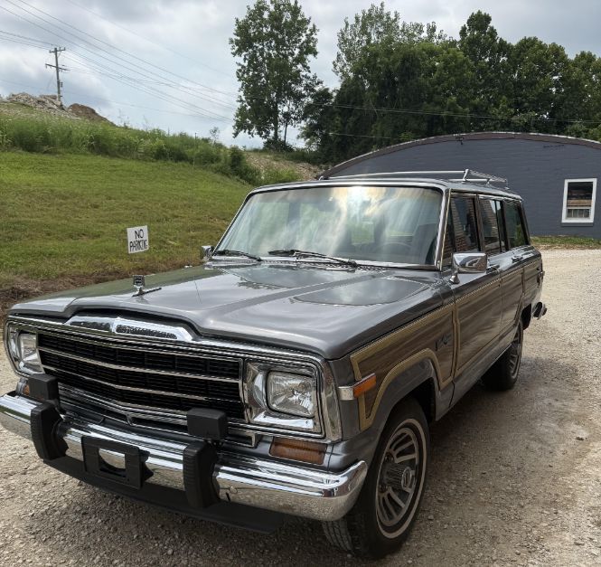 1991 Jeep Grand Wagoneer