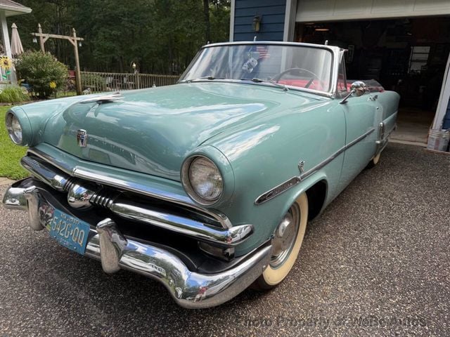1953 Ford Sunliner