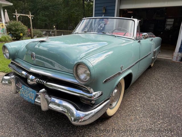 1953 Ford Sunliner