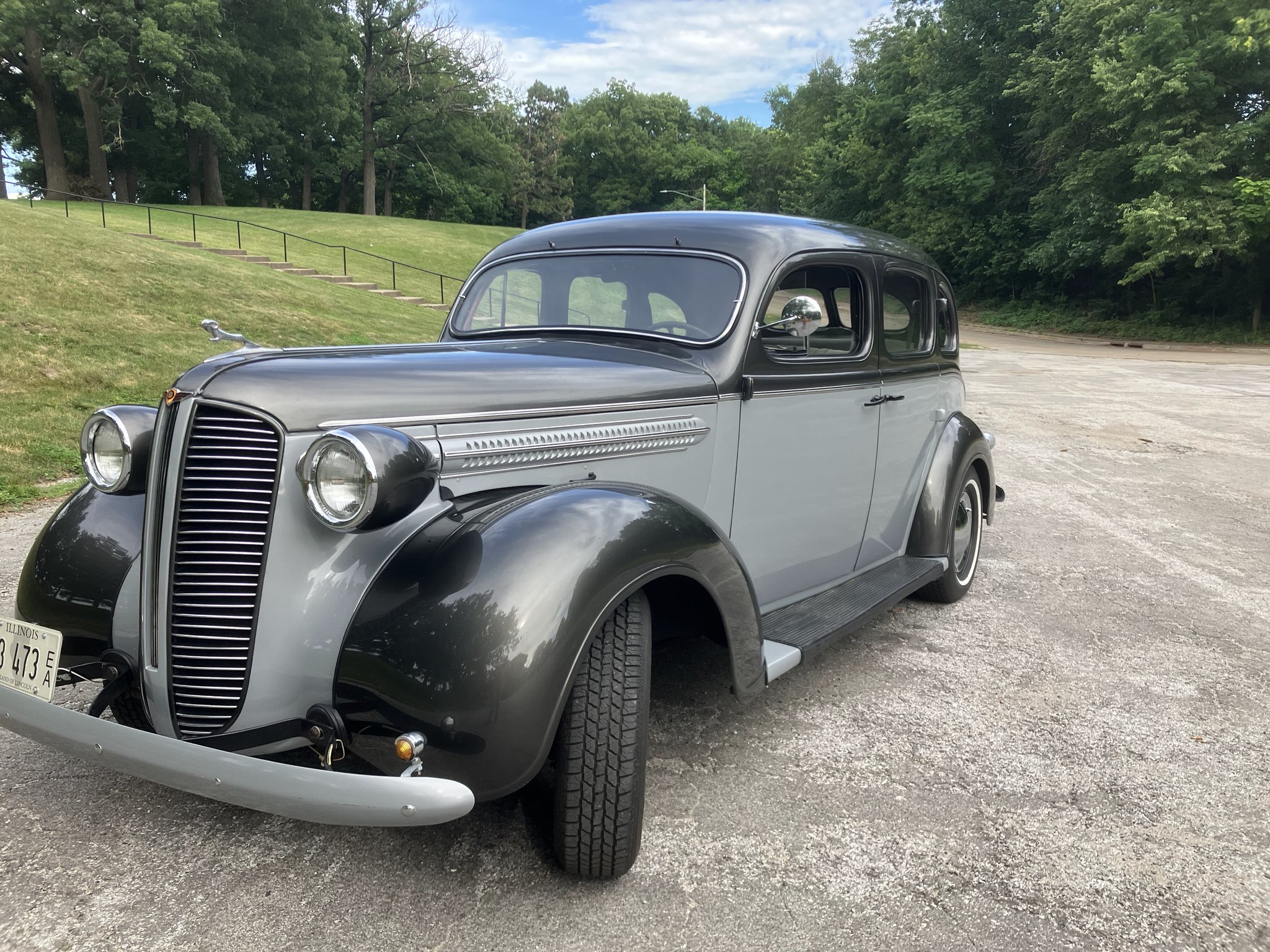 1937 Dodge Deluxe