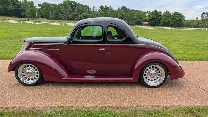 1937 Ford Hot Rod
