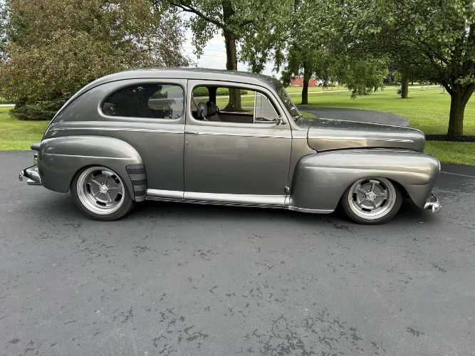 1946 Ford Deluxe