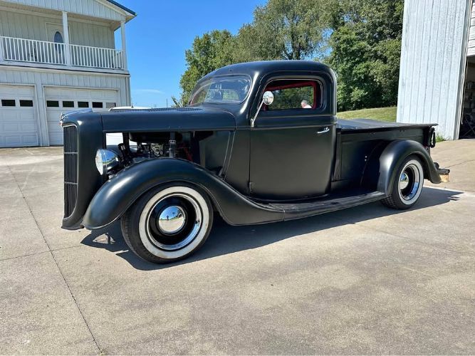 1937 Ford Hot Rod