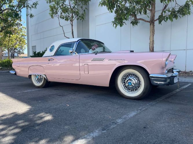 1957 Ford Thunderbird