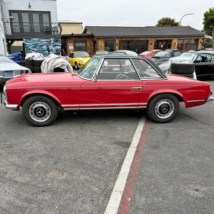 1966 Mercedes-Benz 230S
