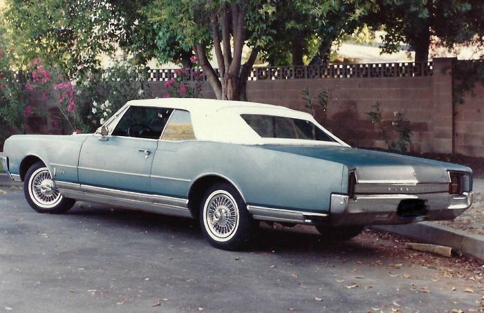 1965 Oldsmobile Starfire