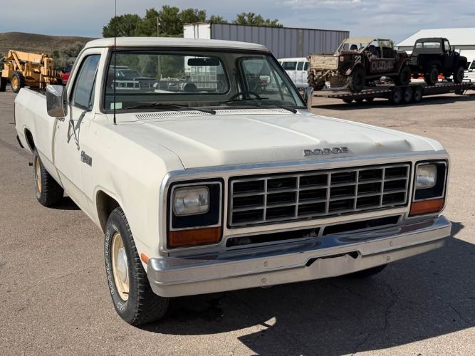 1984 Dodge D150