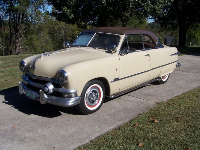 1951 Ford Victoria