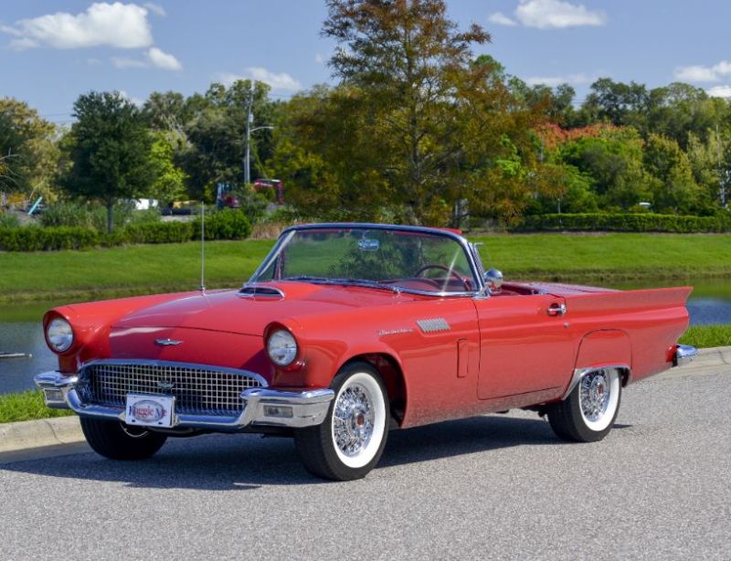 1957 Ford Thunderbird