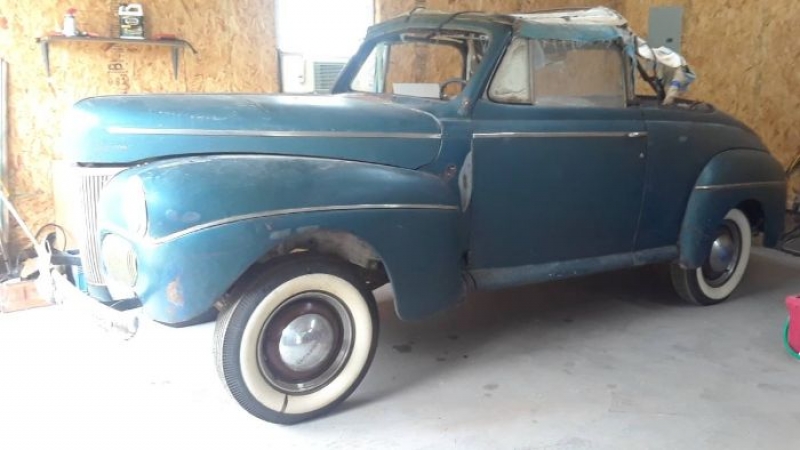 1941 Ford Deluxe