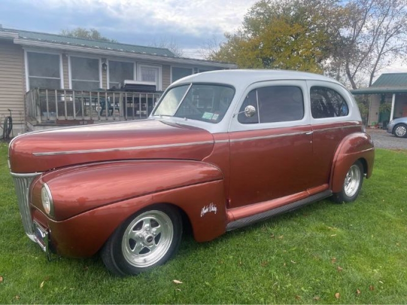 1941 Ford Deluxe