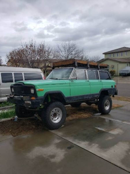 1982 Jeep Grand Wagoneer