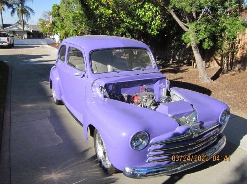 1948 Ford Deluxe