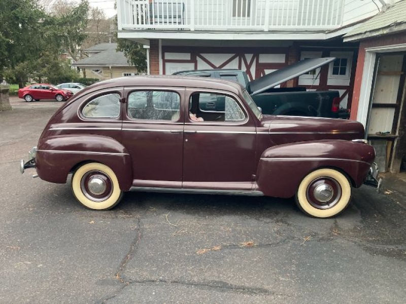 1941 Ford Deluxe