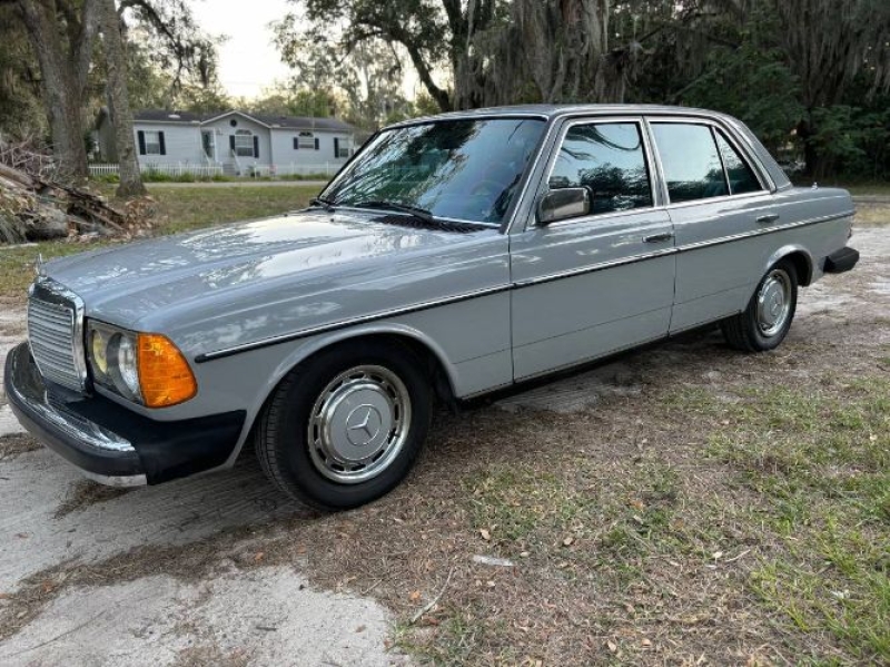 1983 Mercedes-Benz 240D