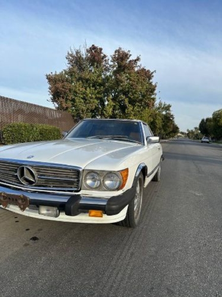 1987 Mercedes-Benz 560 SL