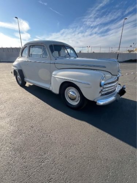 1948 Ford Super Deluxe