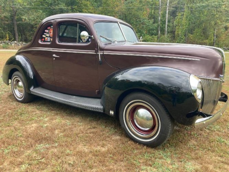 1940 Ford Deluxe