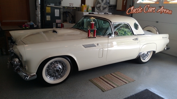 1956 Ford Thunderbird