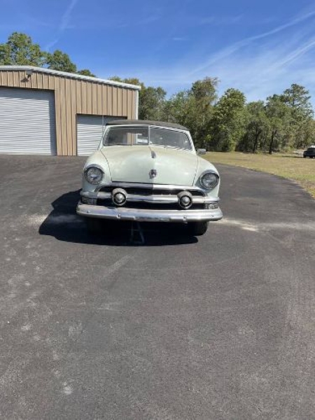 1951 Ford Custom Deluxe