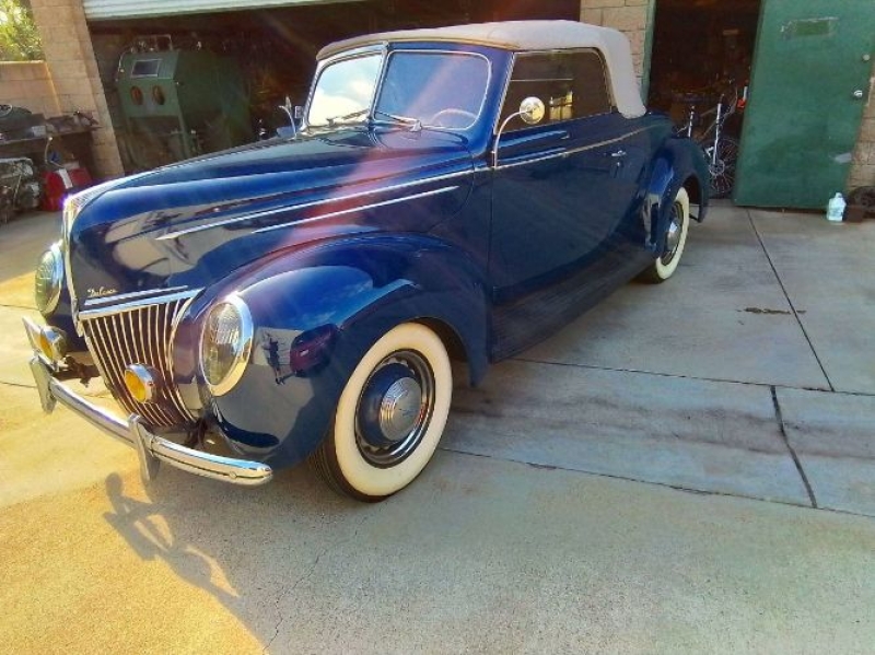 1939 Ford Deluxe