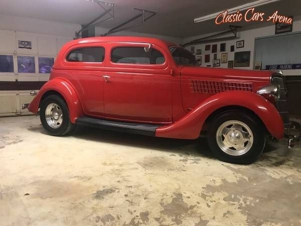 1935 Ford Model 48