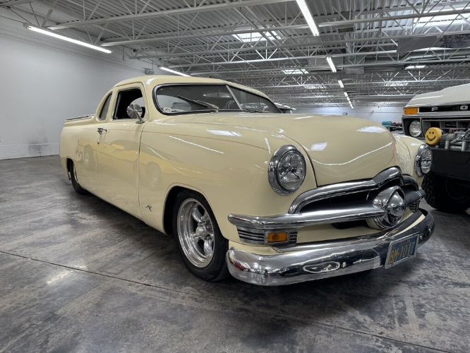 1950 Ford Deluxe