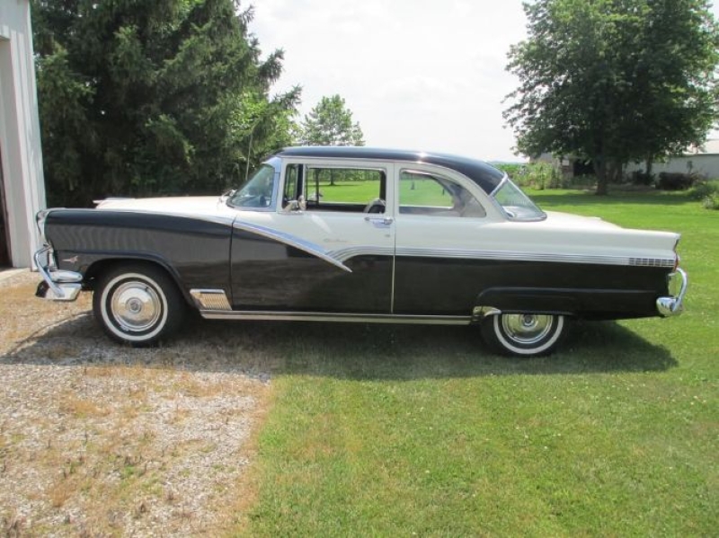 1956 Ford Fairlane