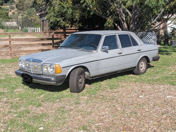 1981 Mercedes-Benz 300D