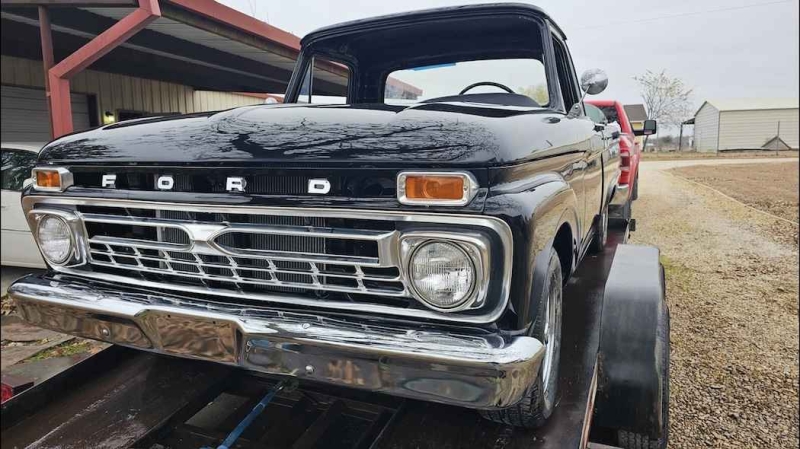 1966 Ford F-100