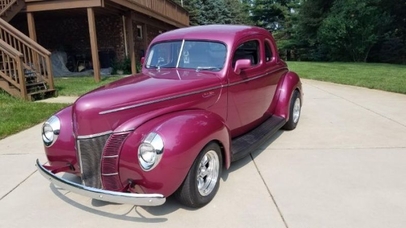 1940 Ford Deluxe