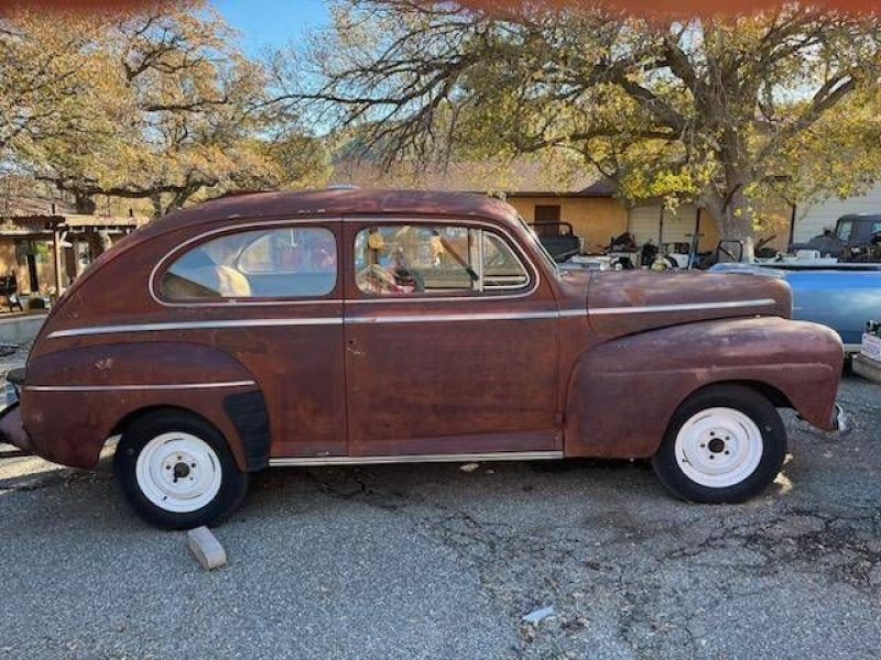 1946 Ford Super Deluxe