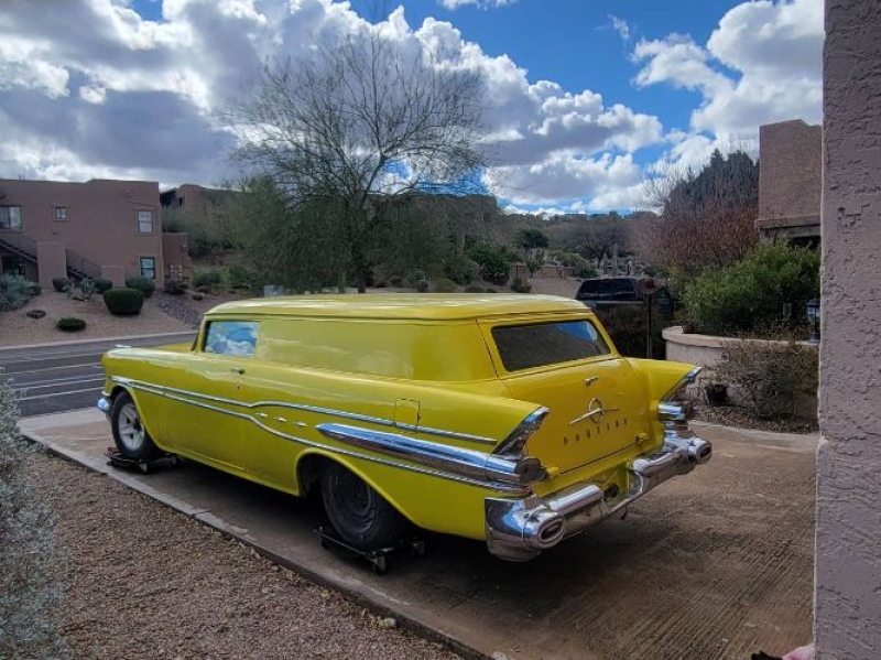 1957 Pontiac Chieftain