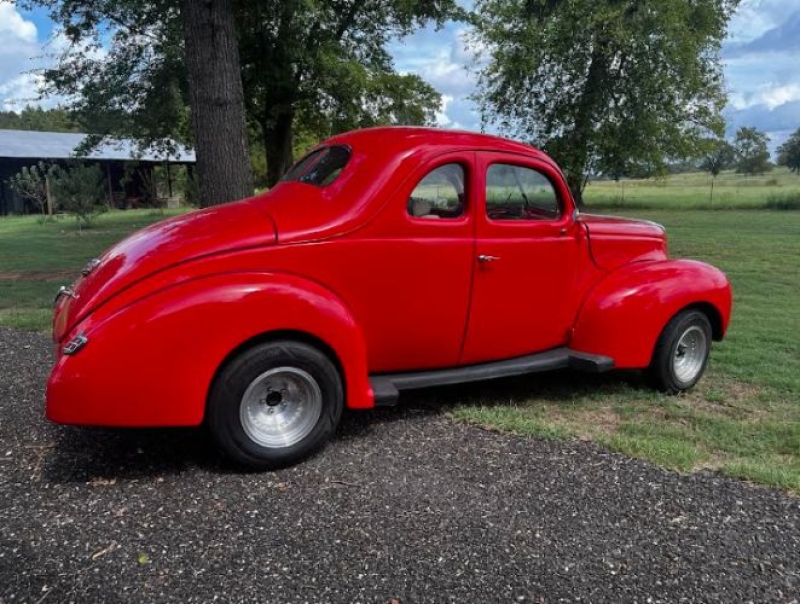 1940 Ford Deluxe