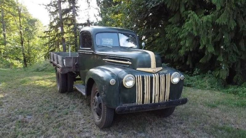 1946 Ford Model 21