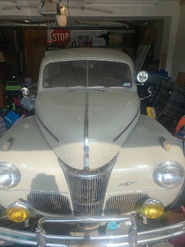 1941 Ford Deluxe
