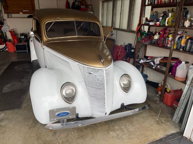 1937 Ford