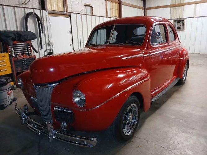 1941 Ford Deluxe