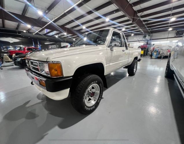 1987 Toyota Deluxe