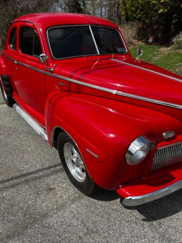 1942 Ford Deluxe