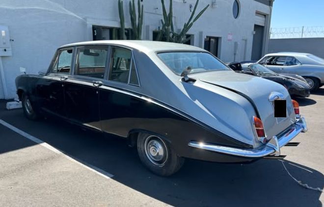 1967 Daimler 250