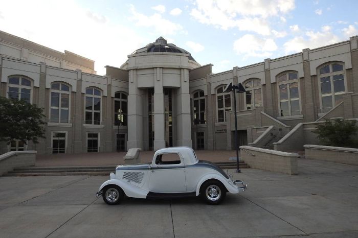 1933 Ford Deluxe