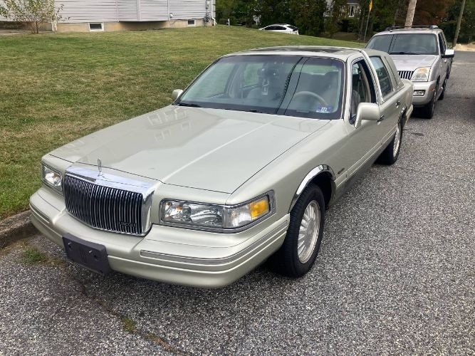 1997 Lincoln Town Car